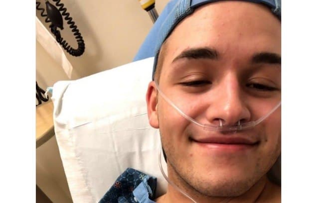 Jovem acaba em hospital com rompimento nas vias respiratórias após fazer sexo oral em pênis ‘gigante', e post viraliza