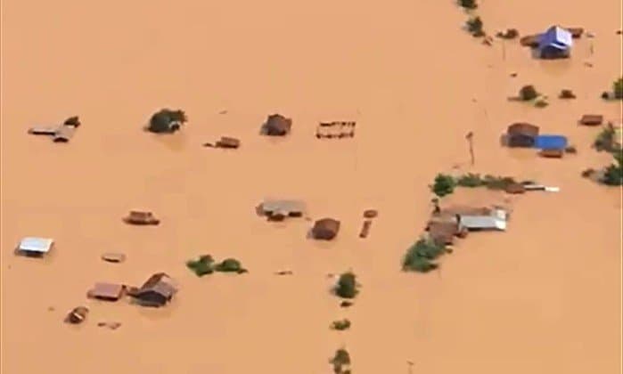 FOTO: Rompimento de represa no Laos deixa centenas de desaparecidos