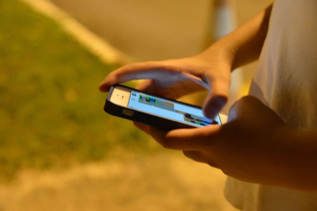 Empresas de tecnologia lançam recursos para combater uso excessivo de celular