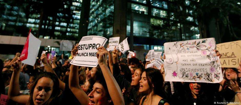 Importunação sexual agora é crime no Brasil; saiba o que é