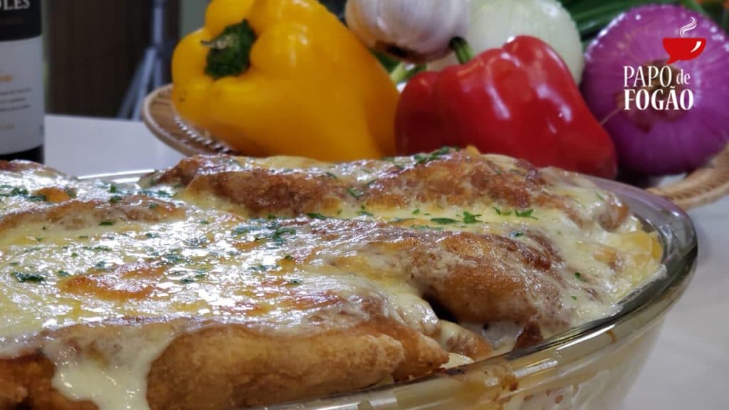 PAPO DE FOGÃO: Confira receitas de filé à parmegiana e do famoso sanduíche de mortadela; veja programa na íntegra