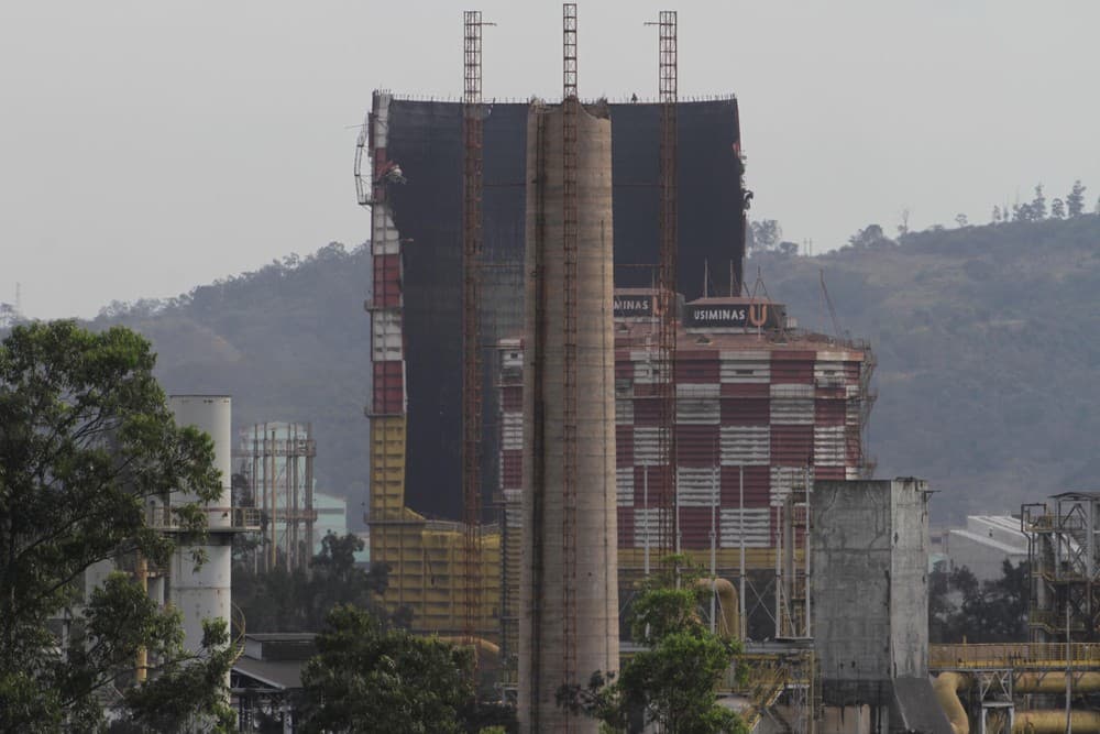 Usiminas: explosão em gasômetro fere 30 na área de Ipatinga
