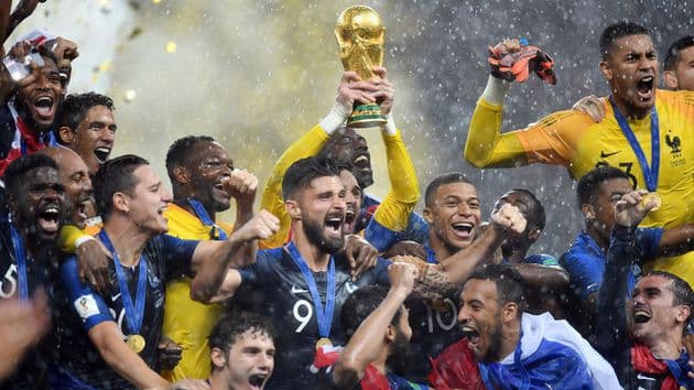 FIFA divulga novo ranking com França líder, Brasil em terceiro e queda livre alemã