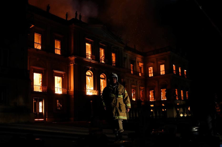 Organizações manifestam indignação com incêndio no Museu Nacional
