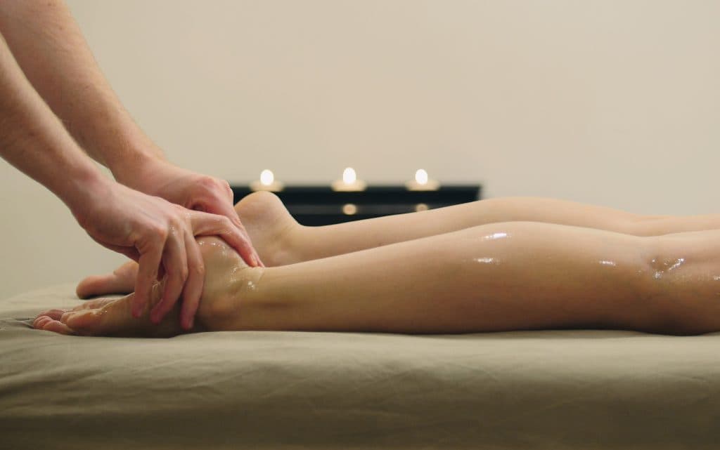 "Um dedo trabalha muito melhor que um pênis", afirma terapeuta sexual