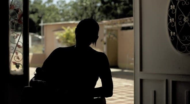 Fome obriga mães a darem os próprios filhos na Venezuela; 87% da população do país vive em situação de pobreza