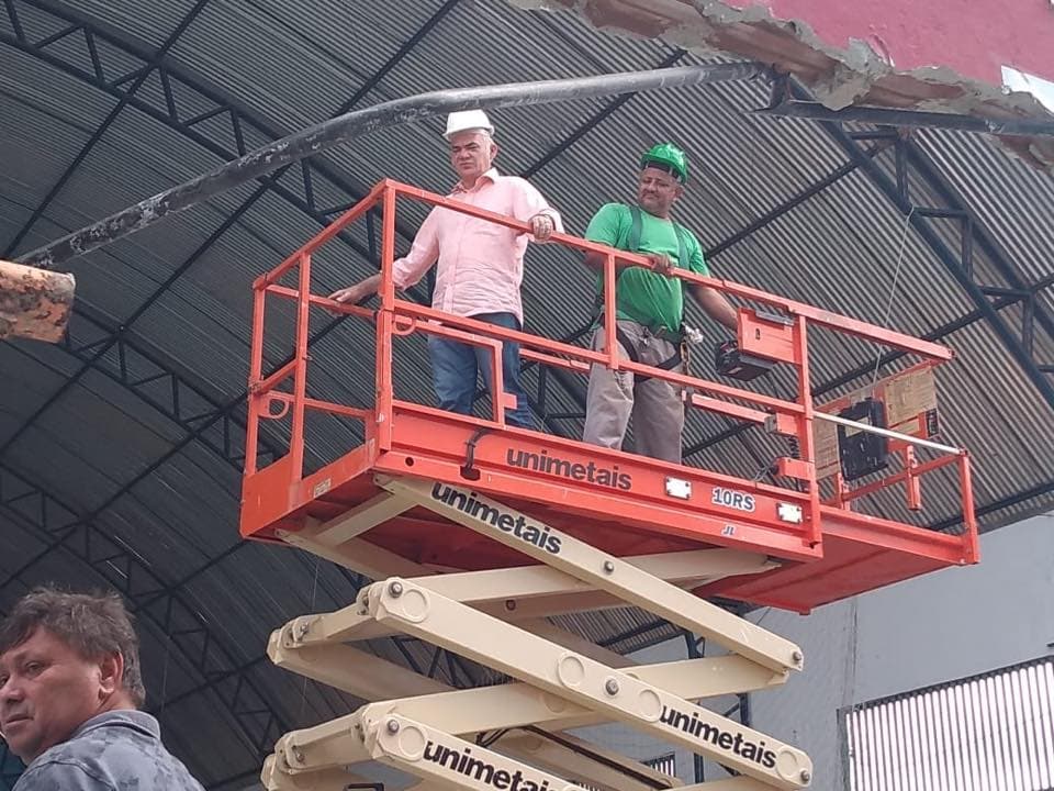 Em São Gonçalo, prefeito Paulinho vistoria obras do município