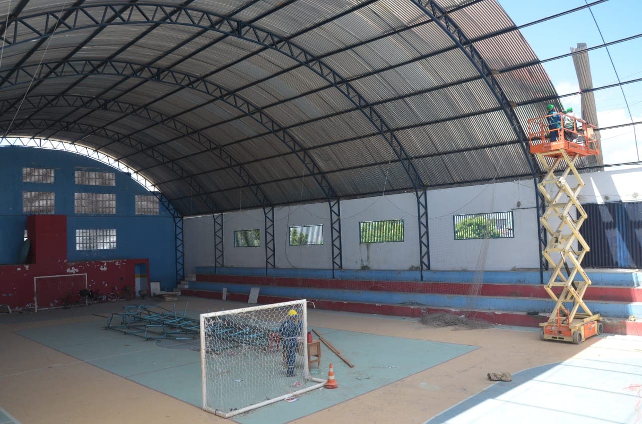FOTOS: Ginásios e quadras de esportes são reformados em São Gonçalo