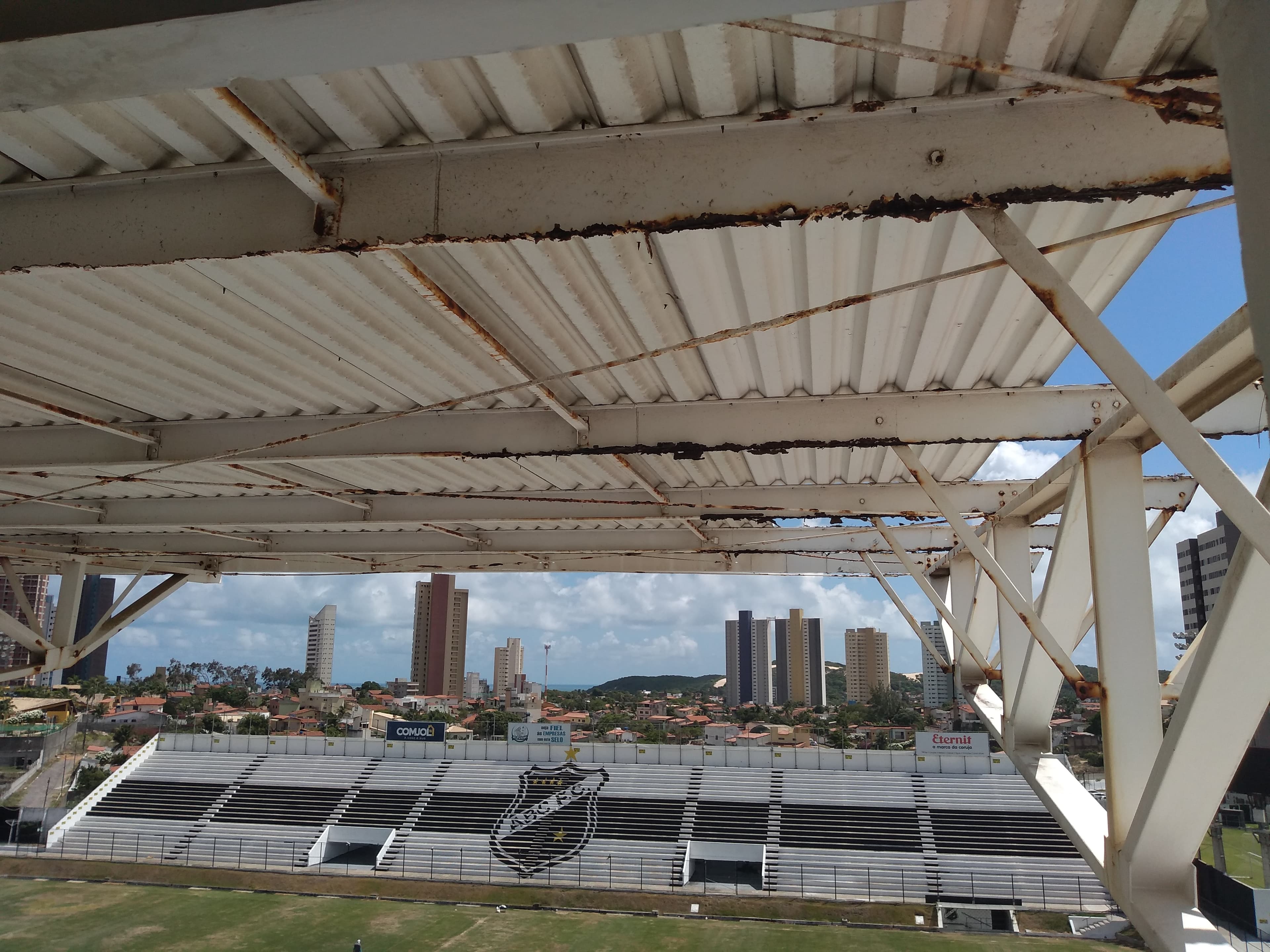 FOTOS: Crea-RN recomenda interdição de passarelas em Natal e parte da cobertura do Frasqueirão