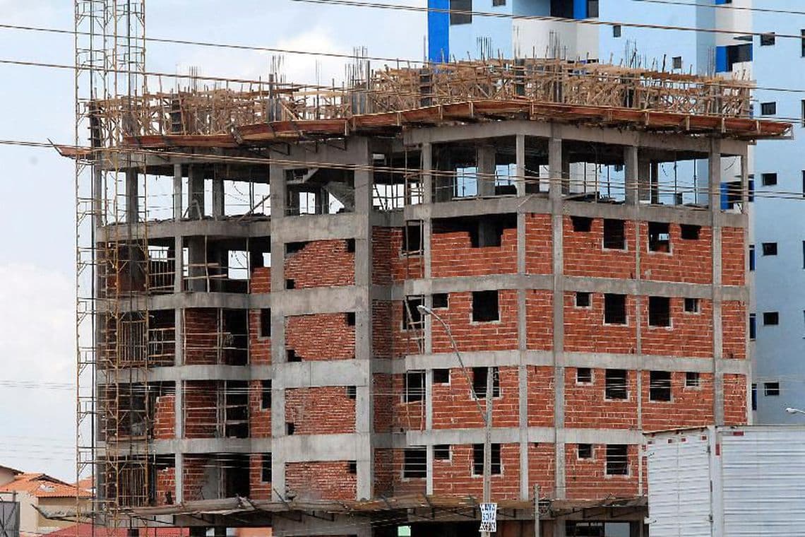 Confiança dos empresários da construção tem maior patamar desde 2014