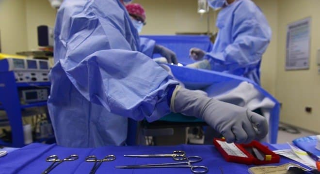Lapso em hospital pode ter exposto 3 mil pacientes à hepatite e HIV