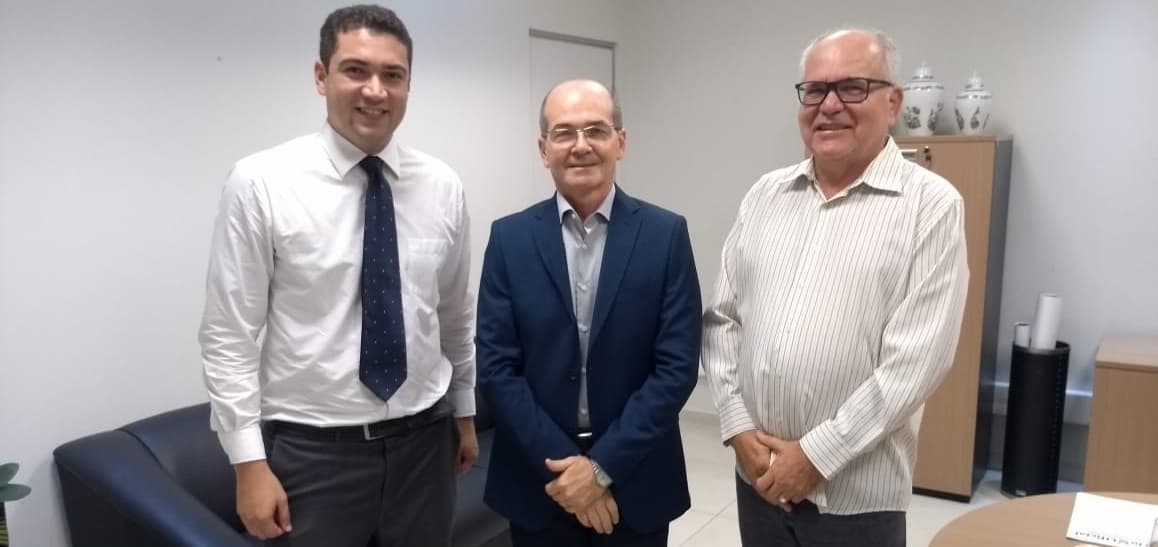DER garante remoção de areia de estrada em Pitangui em reunião com secretário de Meio Ambiente de Extremoz