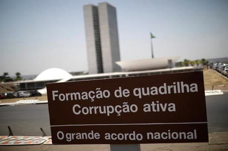 Passagem de 2017 para 2018: ranking de corrupção mostra Brasil com nota mais baixa desde 2012