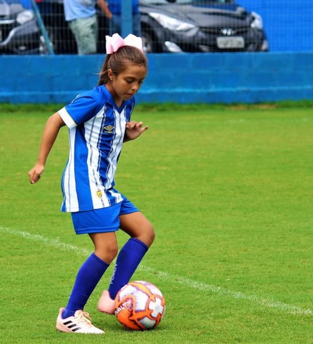 FOTO: Após testes, Avaí contrata menina de 9 anos para time sub-10 masculino