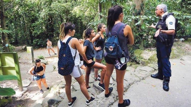 Trilha no Rio para o Cristo Redentor fica ‘por conta e risco' de turistas
