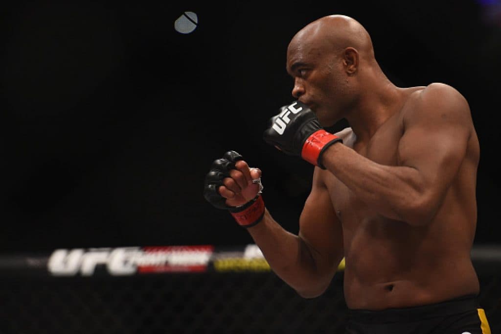 MMA: Aos 43, Anderson Silva mira em título e UFC tenta salvar audiência