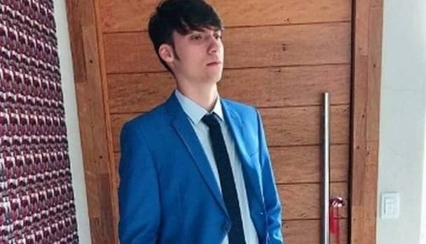 ‘Bolsokid': filho mais novo de Bolsonaro atrai fãs com transmissão de games de até 5 horas