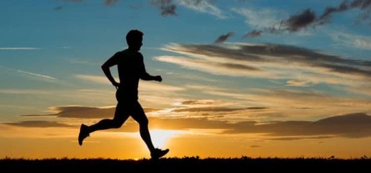 Uma melhor cadência ajuda a correr mais longe, mais rápido e com menos lesões