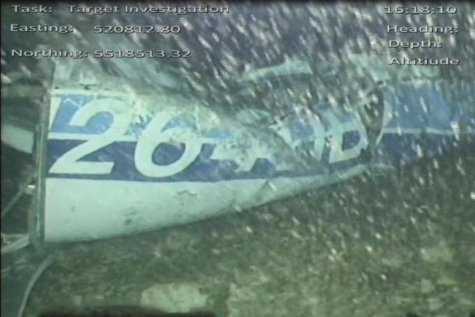 Polícia britânica confirma que corpo encontrado em destroços de avião é do jogador Emiliano Sala