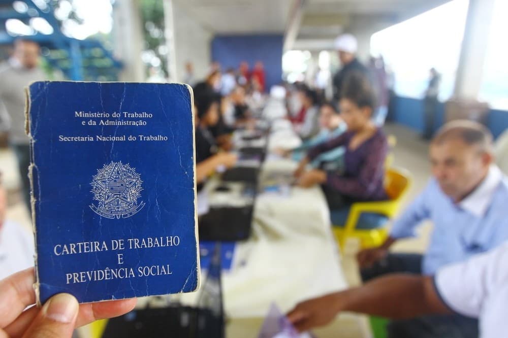 Enquanto país apresenta reação na geração de empregos, RN vai na contramão, fecha 2,2 mil vagas em fevereiro, e vê vizinho PB registrar saldo positivo