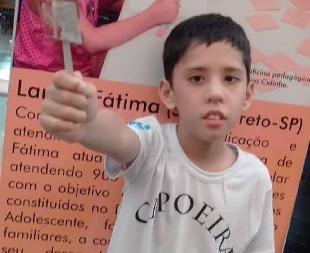 TRISTE E ALARMANTE: Menino morre após picada de escorpião ao tentar pegar gato embaixo da cama