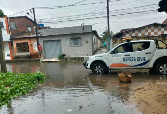 Defesa Civil de Natal se mantém em alerta com pronto atendimento 24h diante da continuidade de chuvas
