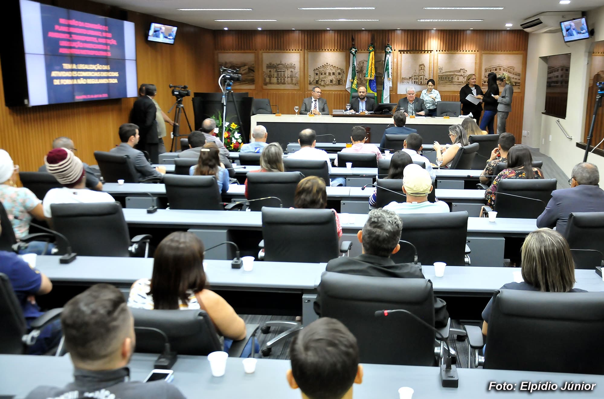 Comissão da Câmara Municipal de Natal discute regulamentação das atividades comerciais da cidade
