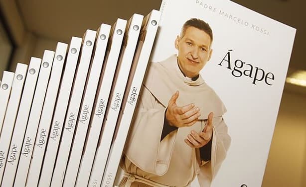 Suspensa venda de livros de padre Marcelo Rossi por violação de direito autoral