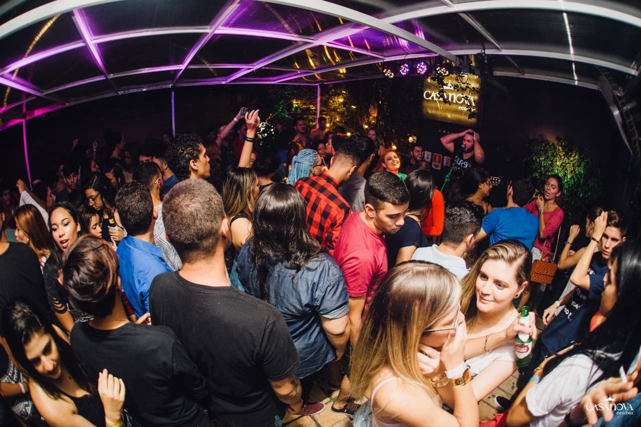 Reunindo conceitos de bar, restaurante e ‘ferveção’, Casanova completa 9 anos de entretenimento
