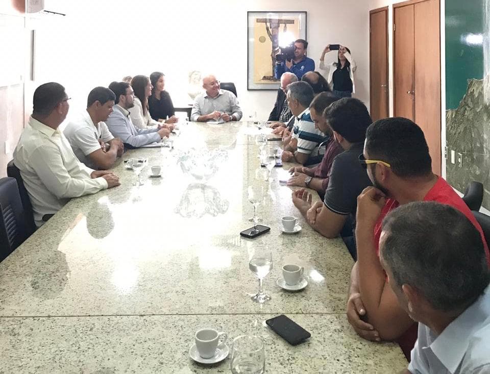 Governo reconhece equívoco de operação do DER no aeroporto de São Gonçalo contra motoristas de aplicativos de transporte