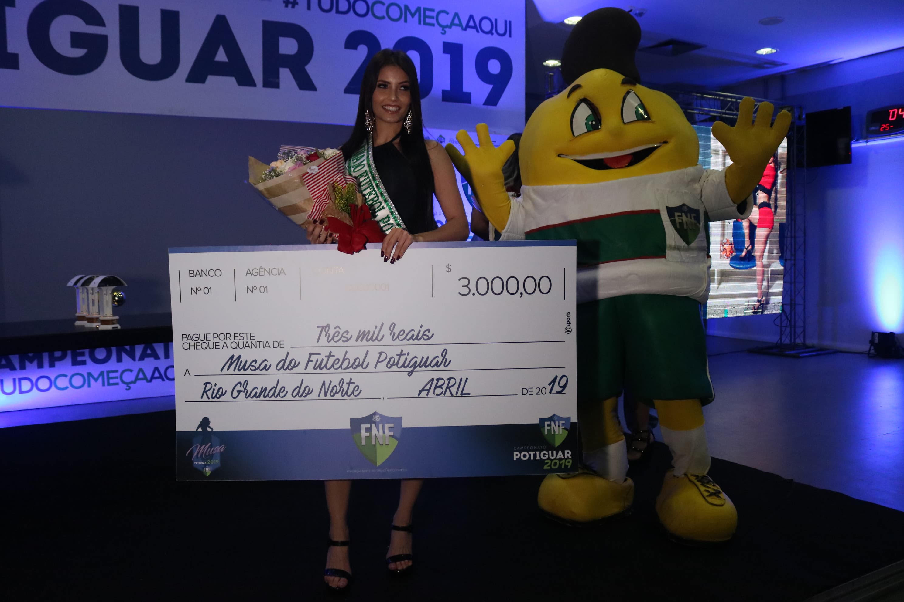FOTOS: Representante do Santa Cruz de Natal, Samara Bezerra, é a campeã do concurso “Musa do Futebol Potiguar 2019”