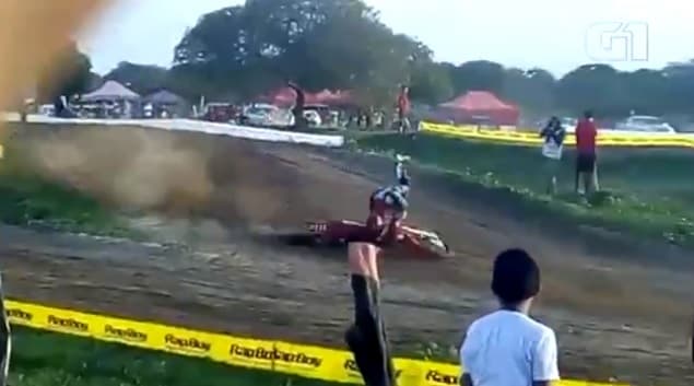 VÍDEO: Piloto de motocross morre em acidente durante competição no interior do RN