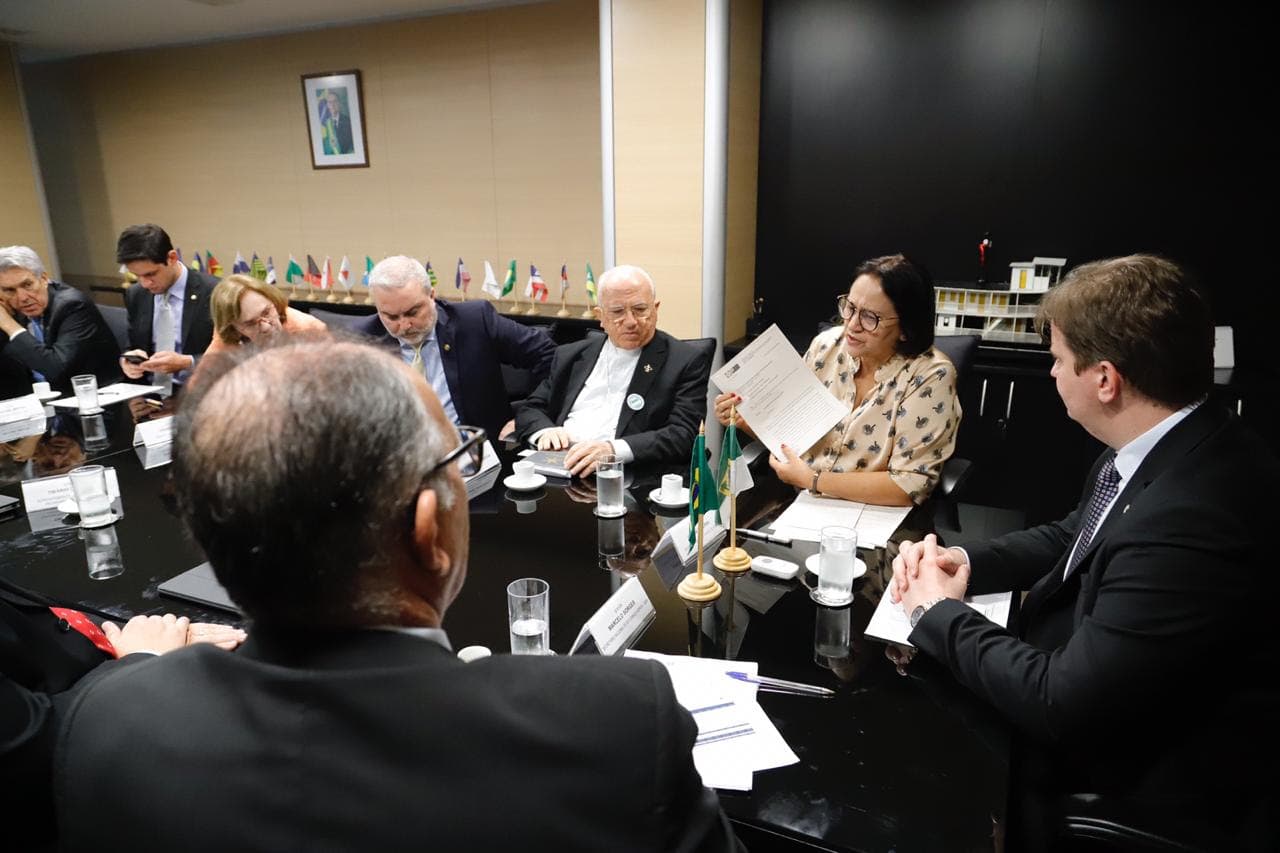 Fátima assegura recursos para Oiticica e governo inclui 10 projetos do RN no plano de recursos hídricos