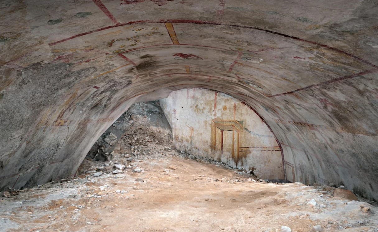FOTOS: Quarto secreto de 2 mil anos é descoberto no palácio de Nero, em Roma