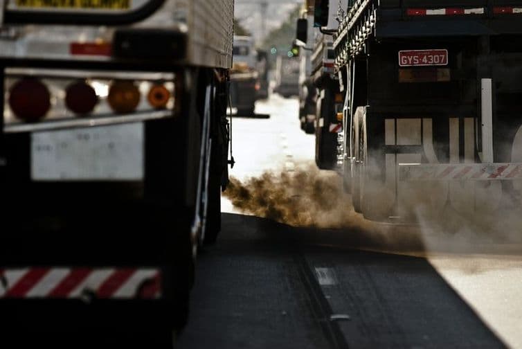 Amsterdã proibirá veículos a gasolina e diesel a partir de 2030