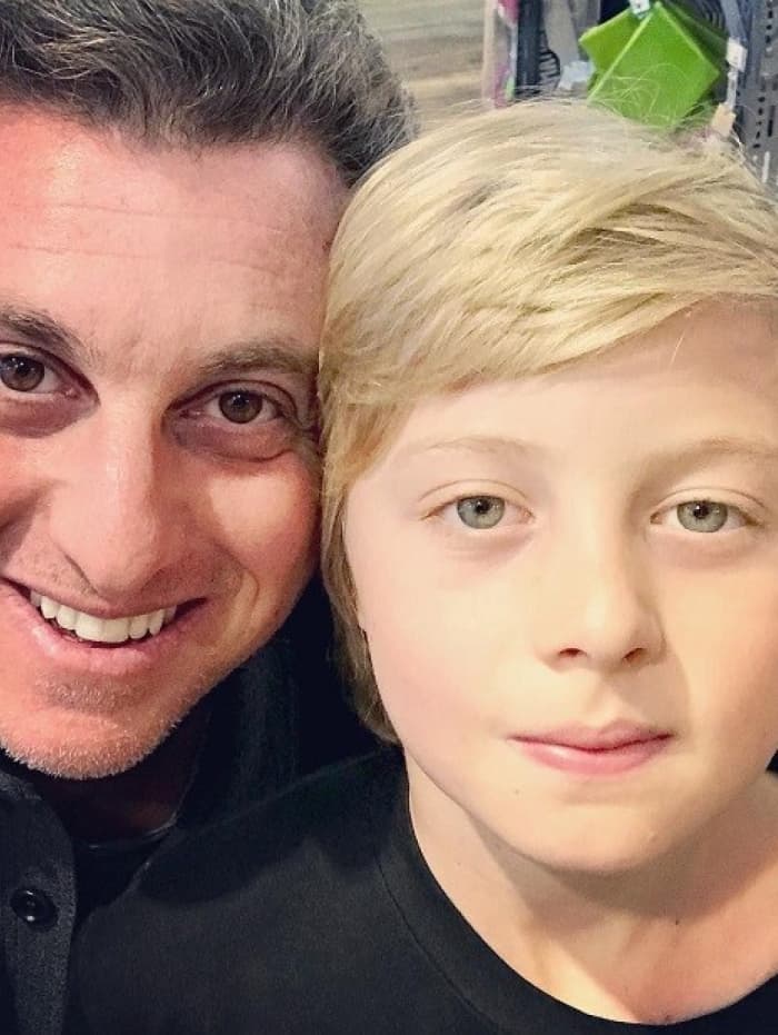 Filho de Luciano Huck mostra evolução após cirurgia no crânio e deixa a UTI