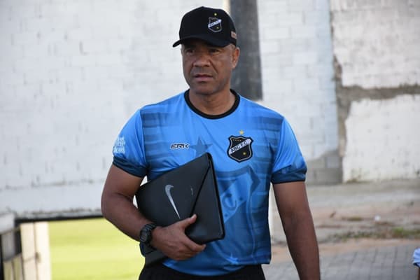 Sérgio Soares não é mais treinador do ABC
