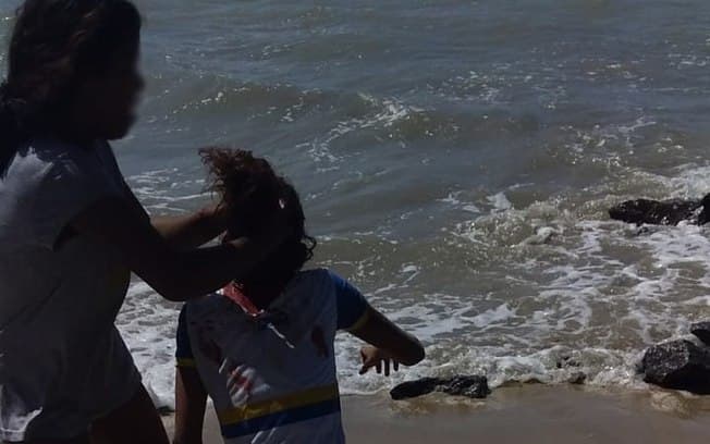 CRUELDADE: Adolescentes torturam e matam menina de 14 anos e divulgam vídeo na internet