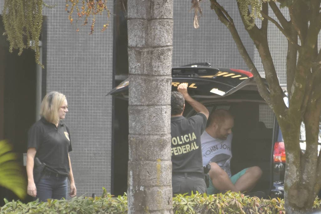 Preso diz à PF que hackeou mensagens da Lava Jato e as entregou de forma anônima ao Intercept - sem nenhum pagamento