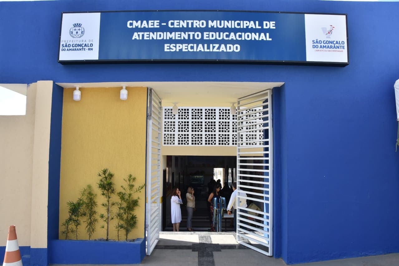 CMAEE em São Gonçalo oferece curso básico de LIBRAS