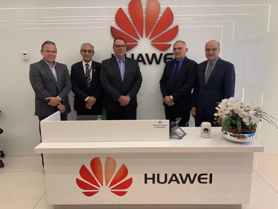 São Gonçalo: prefeito Paulinho se reúne com dirigentes da gigante chinesa Huawei