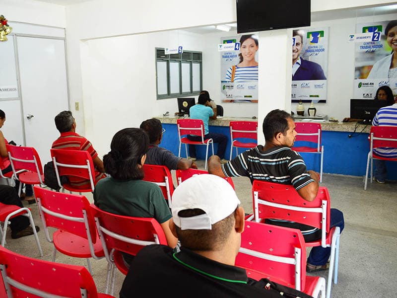 OPORTUNIDADE: Sine disponibiliza 200 vagas de emprego para trabalhadores do interior