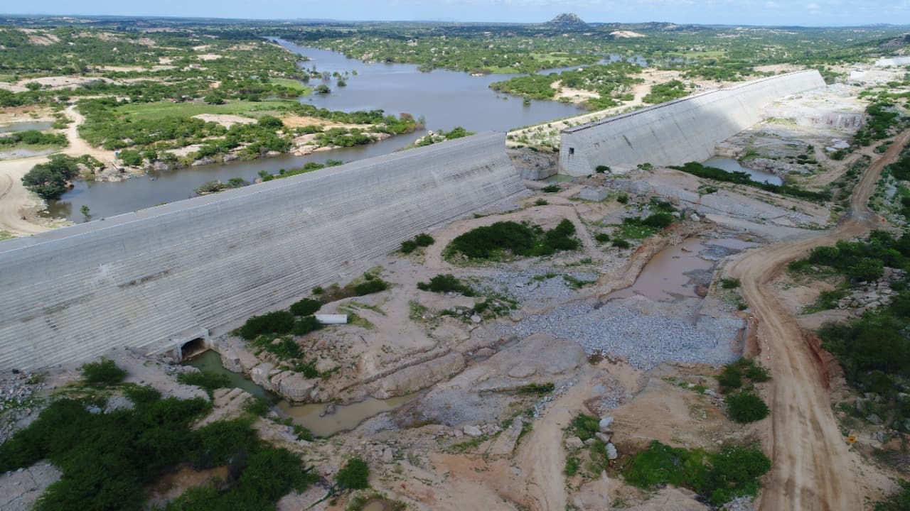 FOTOS: Governo assegura R$ 56 milhões para agilizar obras da Barragem de Oiticica