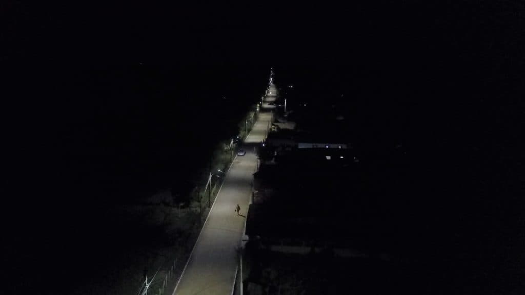 Prefeitura de São Gonçalo pavimenta e ilumina uma das vias principais da zona rural
