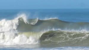 Marinha do Brasil emite alerta de ressaca no mar e de ventos que podem chegar a 74km/h no litoral potiguar