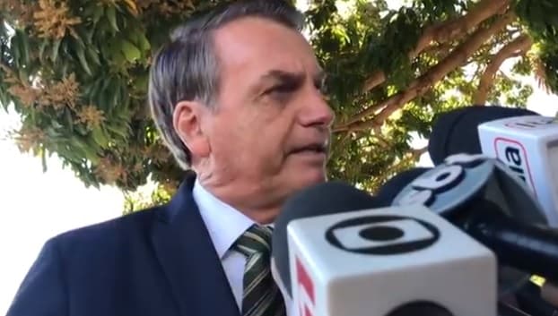 Bolsonaro questiona legitimidade da Comissão da Verdade e vê "balela" em documentos sobre mortes na ditadura
