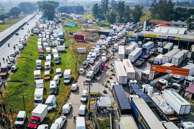 Sob ameaça de greve dos caminhoneiros, Ministério da Infraestrutura pede a suspensão da nova tabela do frete