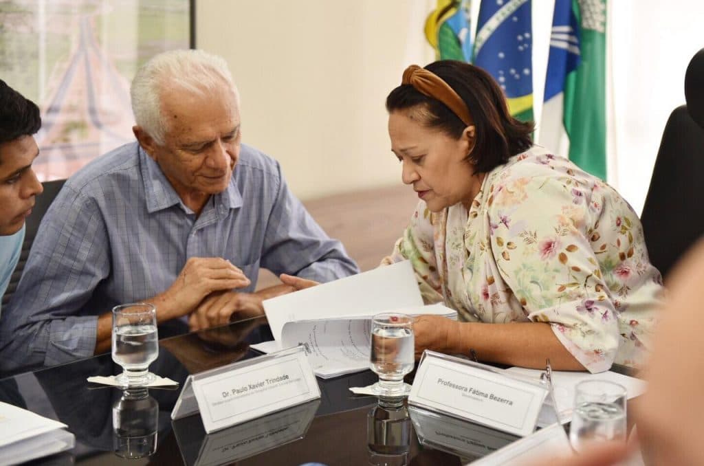 Governo garante repasses de 2018, novo convênio e Varela Santiago retoma cirurgias