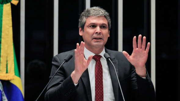 Líder do PT na Câmara corre para blindar Gilmar e defender “superpoder” do STF