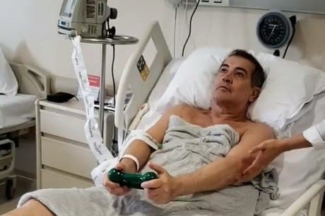 Beto Barbosa diz que diagnóstico errado agravou câncer na bexiga